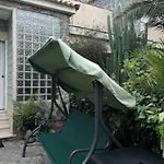 Casa El Drago-tafira Baja Проживання в сім'ї